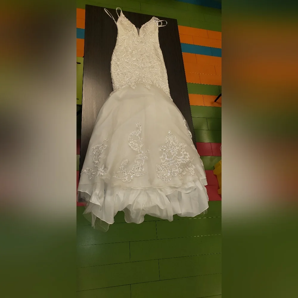 Nina Canacci Ivory Embroidered Wedding Dress - Picture 5 of 15